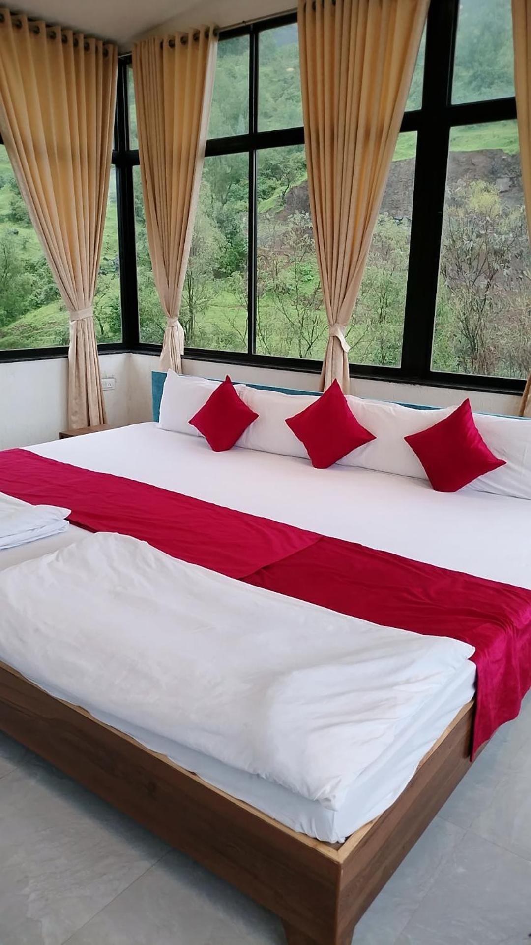 Golden Resort Igatpuri Kültér fotó