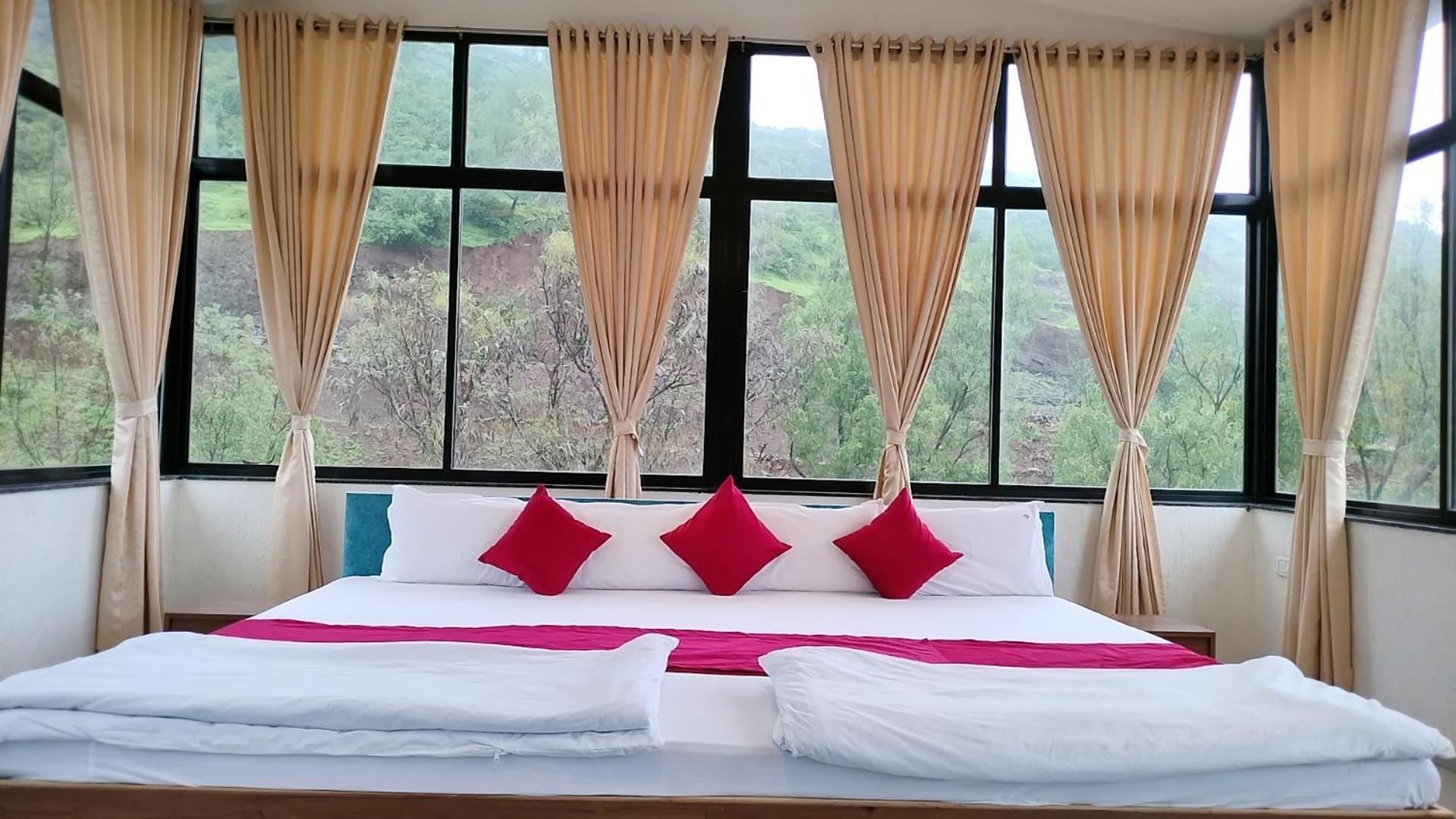 Golden Resort Igatpuri Kültér fotó